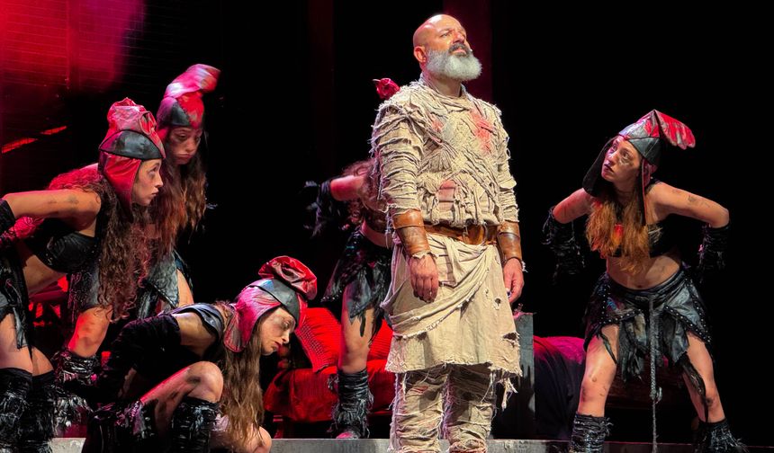 “Büyük Romulus” Gazimağusa’da sahnelendi