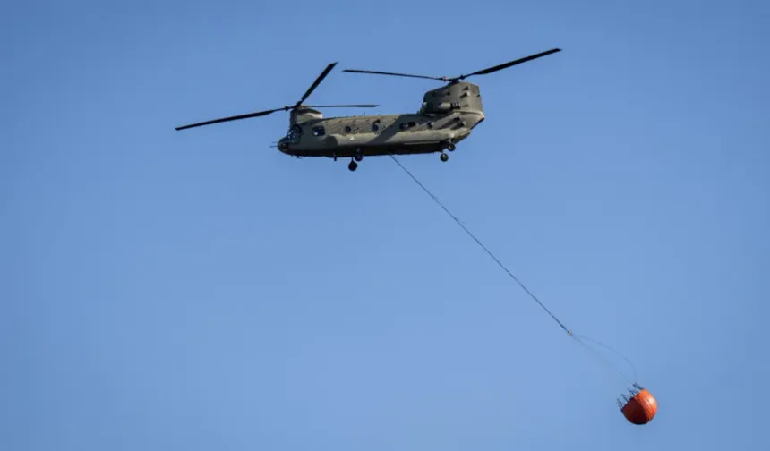 Güney Kıbrıs'taki yangın söndürme helikopterleri müdahaleye hazır