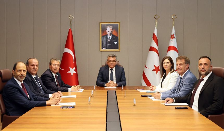 Liderler Masasında Farklı Sesler