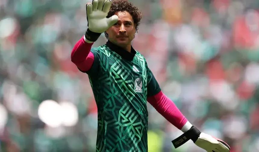 Ochoa futbola veda ediyor