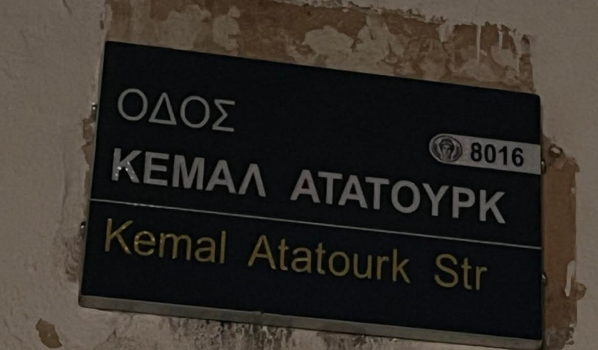 Atatürk sokağının isim değişikliği askıda