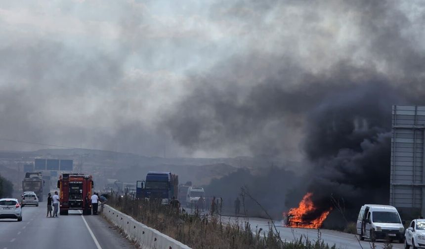 Lefkoşa kuzey çevre yolunda araç küle döndü