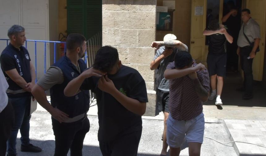 Girne’de bilişim sistemleri aracılığıyla dolandırıcılıktan 19 kişi tutuklandı