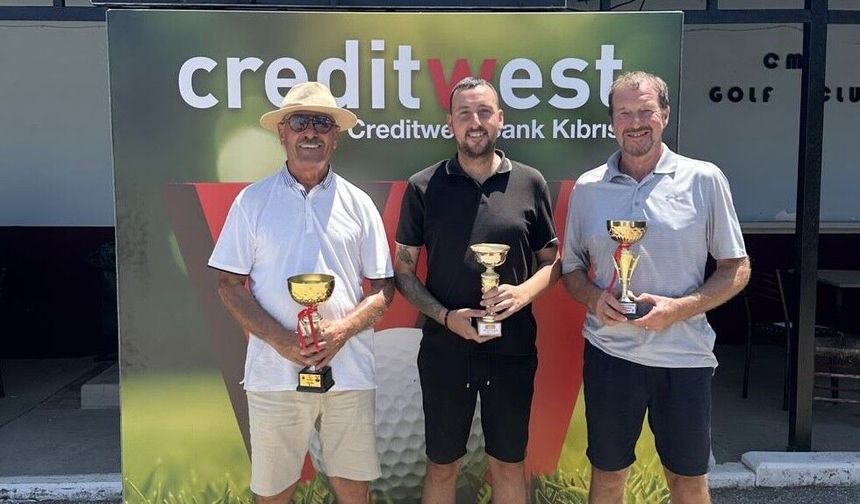 Monthly Medal Golf Turnuvası Şampiyonu Mike Burgess…