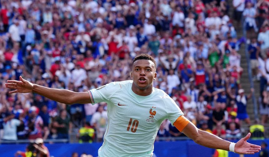 Mbappe, Dünya Kupası tarihine geçti