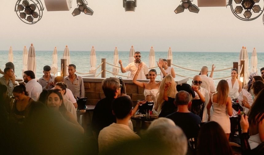 Merit Royal Gardens İskele'de yazın yeni eğlence adresi: Zaia Coastal Club