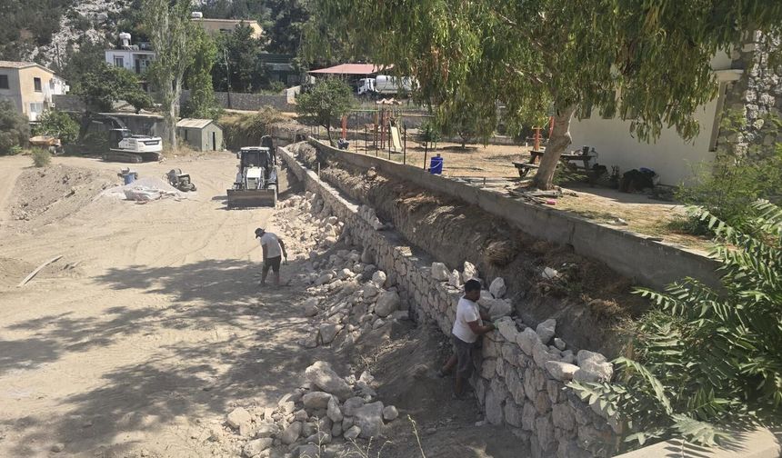 Tatlısu Belediyesi festival alanını yeniliyor