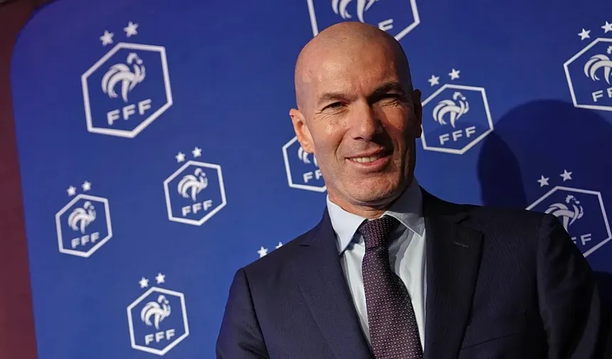Zidane resmen Fransa'nın başında