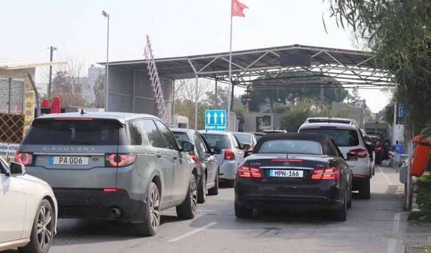 Sınır kapılarında tezat tablo