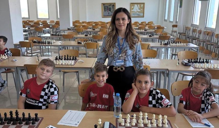 Ayşe Türeller Tolgar ilk kadın FIDE Antrenörü oldu