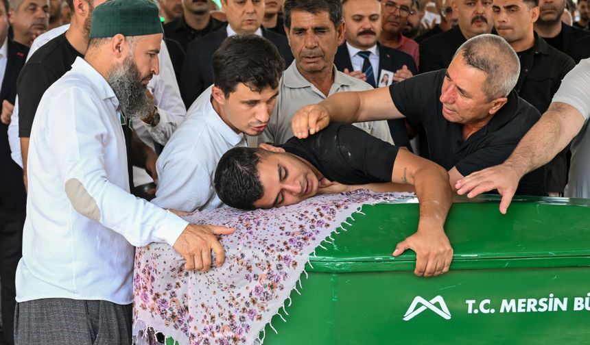 Gemi kazasında ölen Gülcan Gürel'in cenazesi Mersin'de defnedildi