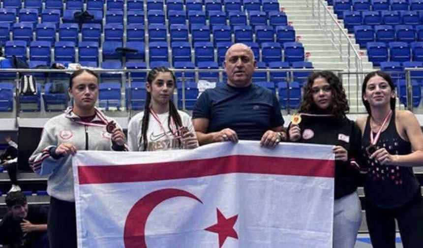 KKTC’li güreşçiler Malatya’da tarih yazdı