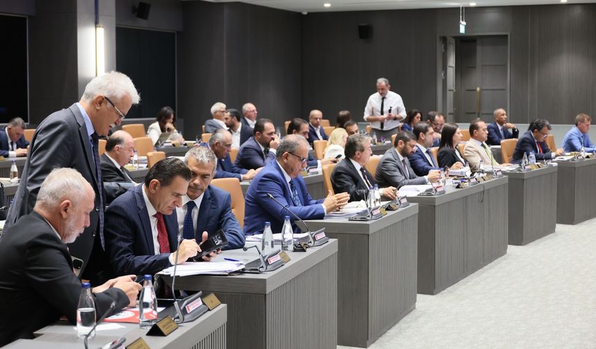 Karma oyun kaldırılmasını içeren Seçim ve Halkoylaması Yasası oy çokluğuyla kabul edildi