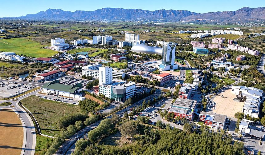 Yakın Doğu Üniversitesi, Matematik ve Fizikte En İyi Türk Üniversitesi