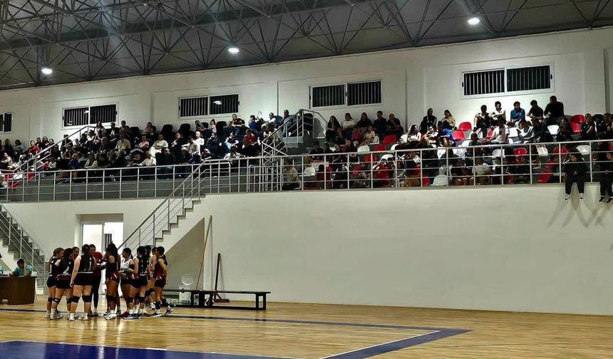 Prof. Dr. Turan Erdoğan Esentepe Spor Salonu, hizmete girdi