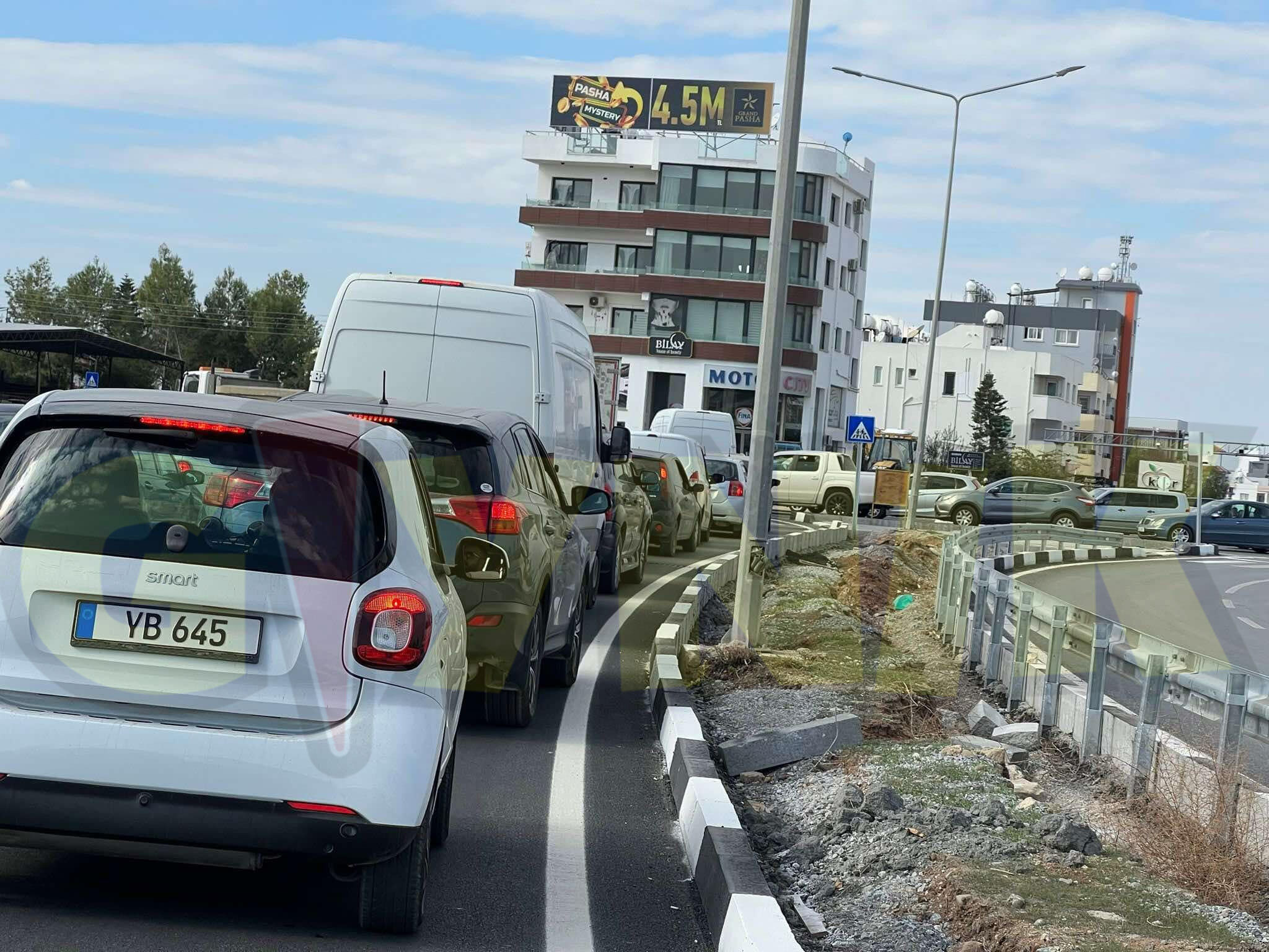Vatandaş, Black Friday için Güney'e akın etti