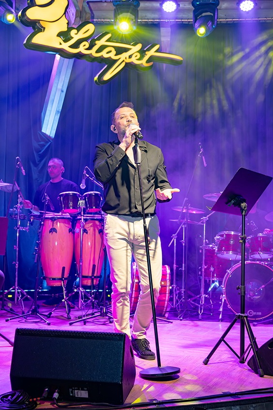 C1 6715 Enhanced N R