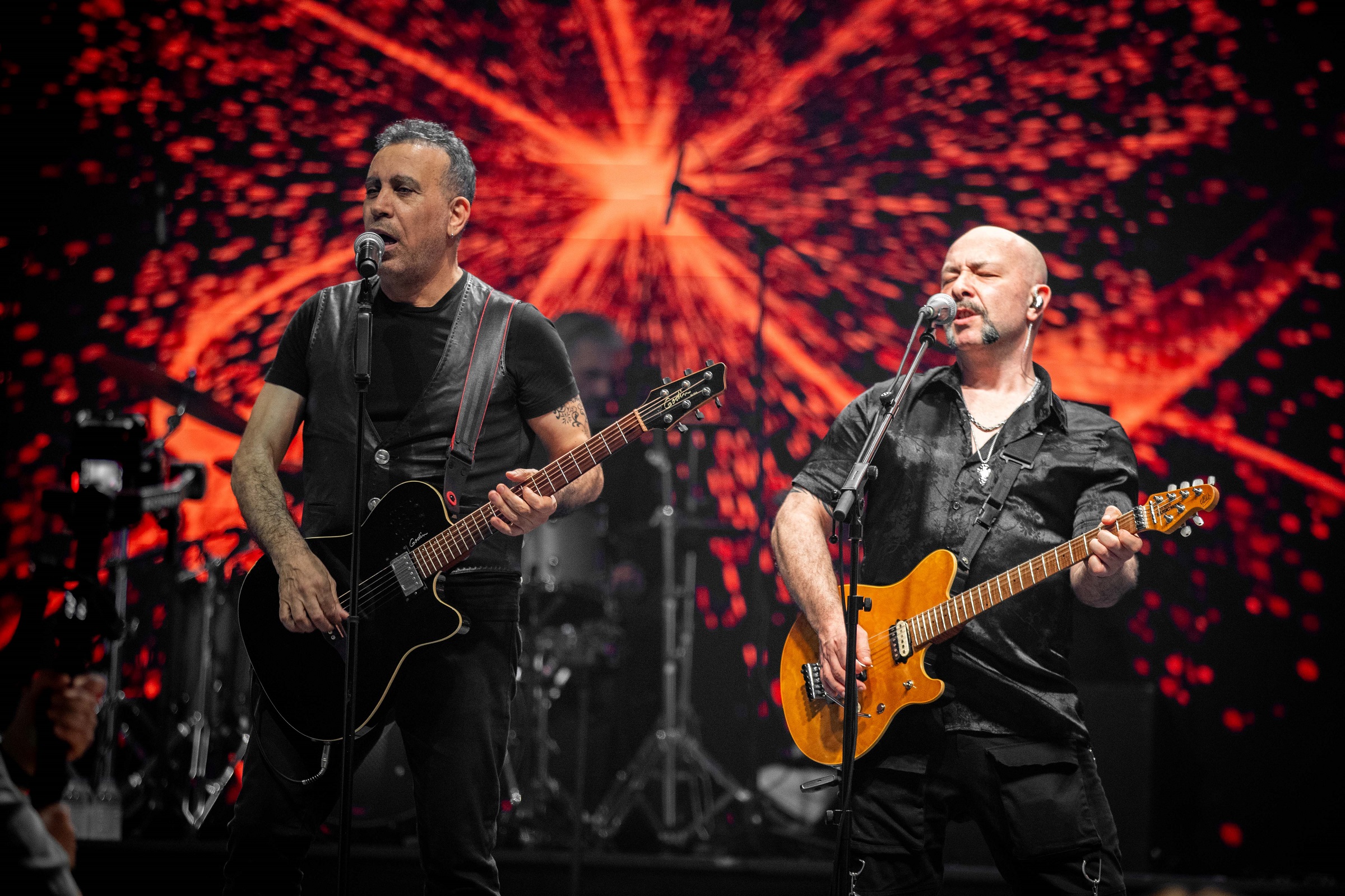 Haluk Levent Diamond (6)