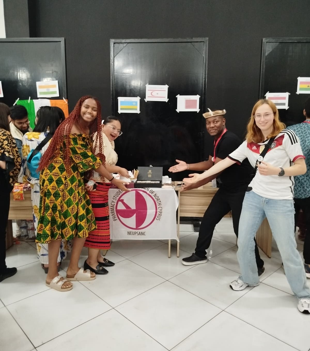 Neupsanc Kenya'da (2)