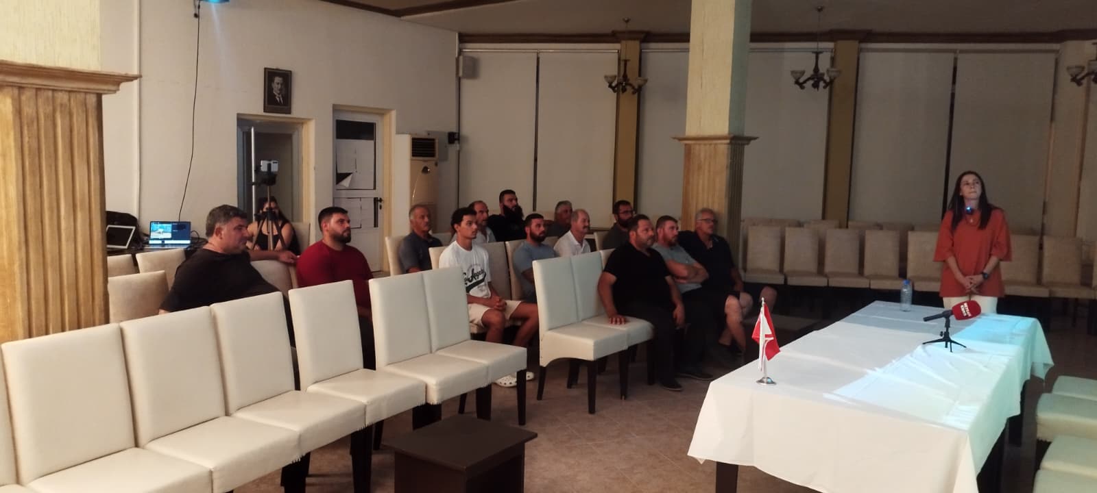 1757672230469Hayvan Üreti̇ci̇leri̇1