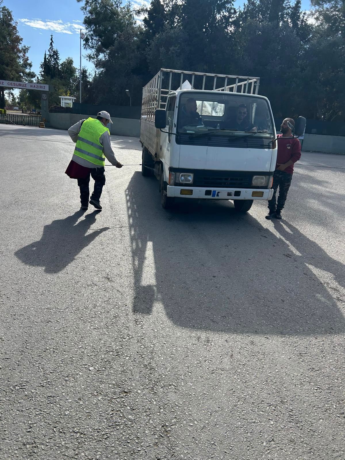 1765890117873Mesarya Belediyesi Şap Hastalığı (3)