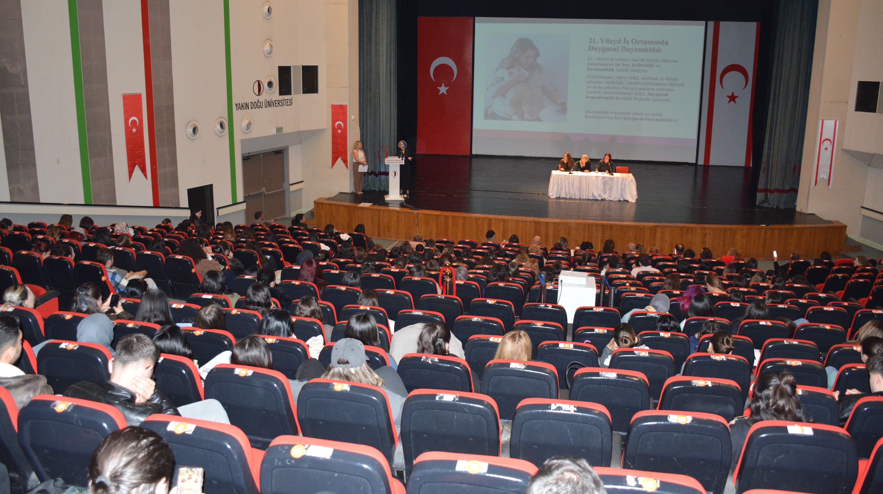 Ydü Geleceğine Yön Veren Genç Kadınlar Zirvesi (2)