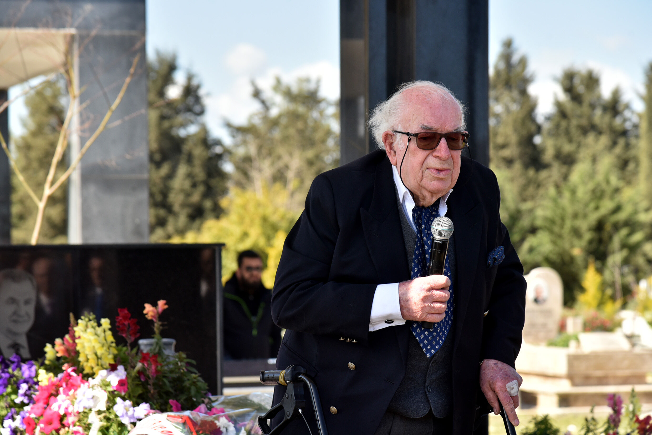 1773138226567İrsen Kucuk Kabri Basında Anıldı 5 So