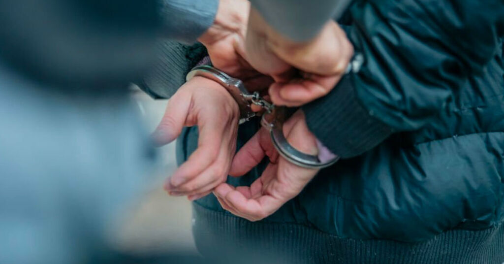 İskele’de inşaat şirketi çalışanı müşterilerden iş yeri adına tahsil ettiği paraları tasarrufuna geçirdi, tutuklandı