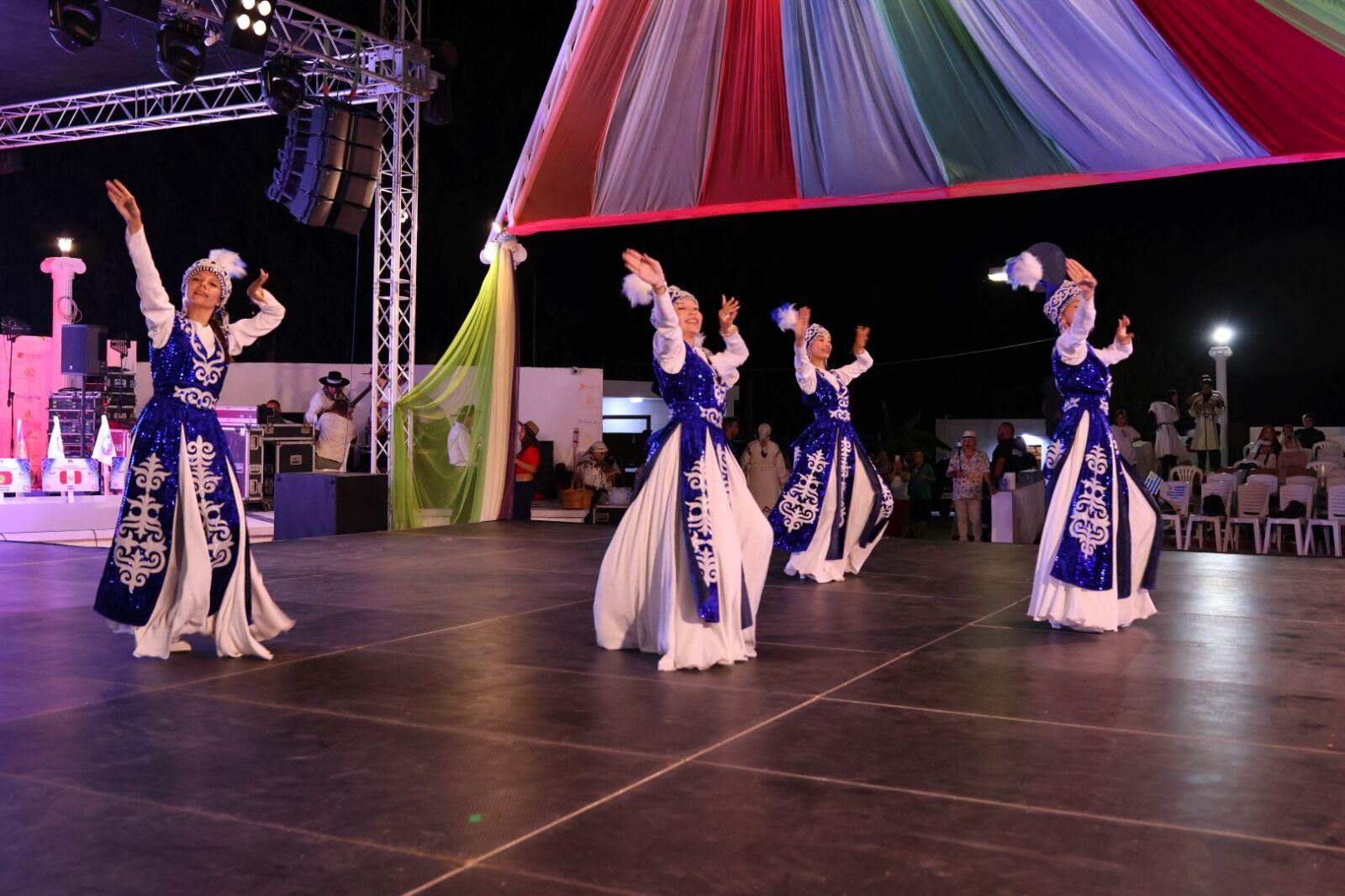 Halk Danslari Gala Gecesi̇ 5